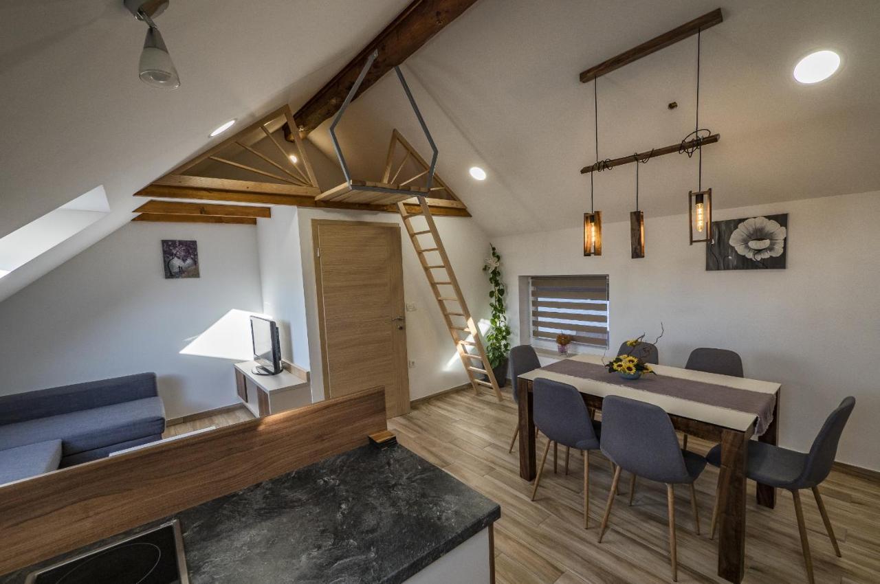 Apartma Maricka Appartement Križe Buitenkant foto