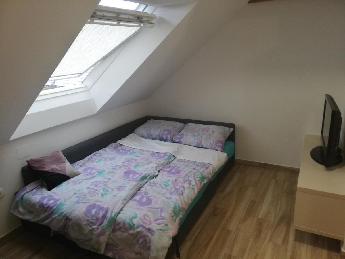 Apartma Maricka Appartement Križe Buitenkant foto