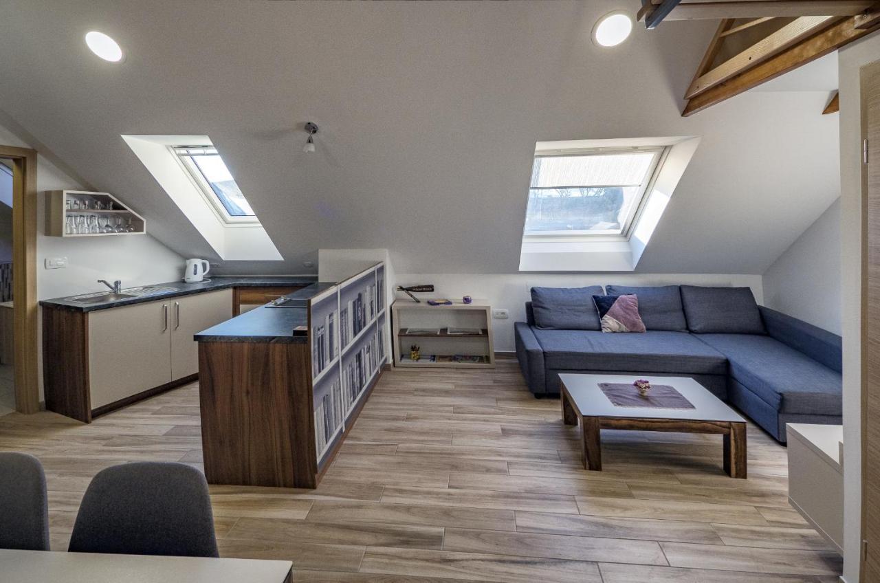 Apartma Maricka Appartement Križe Buitenkant foto